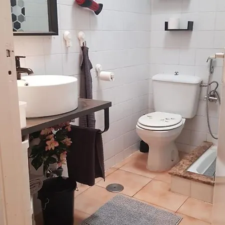 아파트 Sunrise Studio, Garden View & Wifi Free *